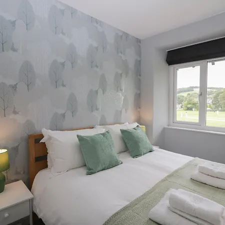 Boundary House * Windermere